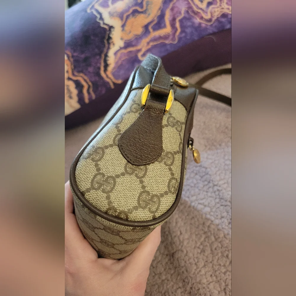 Authentic Gucci Sherry Line Bag With GG Pattern - Picture 5 of 16